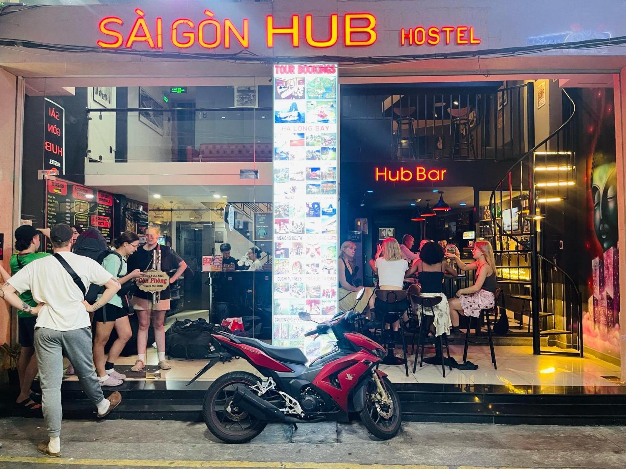 Saigon Hub Hostel Ho Chi Minh City Bagian luar foto
