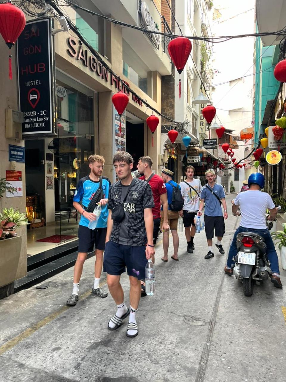 Saigon Hub Hostel Ho Chi Minh City Bagian luar foto