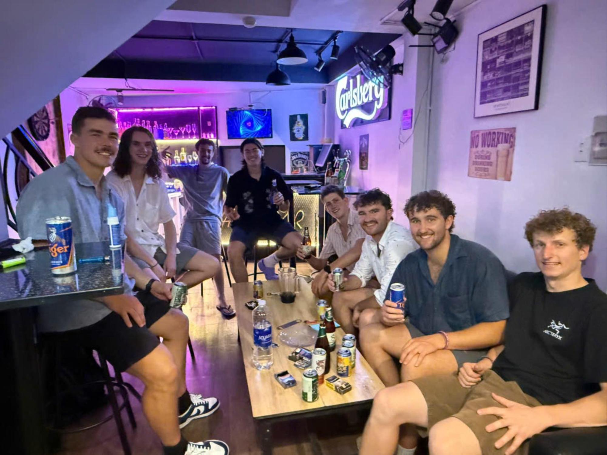 Saigon Hub Hostel Ho Chi Minh City Bagian luar foto